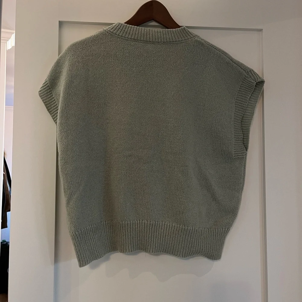 SHEIN Mint Green Short-Sleeve Flower Knit Sweater - Picture 5 of 6